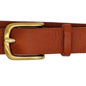 Ceinture brute en cuir camel, largeur 25 mm, boucle dorée. Fabriquée artisanalement en France, dans notre atelier en Vendée. Boucle.