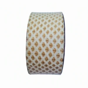 Bracelet artisanal en cuir beige et crème doublé cuir beige. Léger, confortable à porter au quotidien.