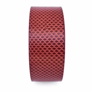 Vue du dessus d'un bracelet en cuir de serpent doublé en cuir de veau marron.