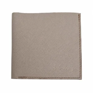Porte-cartes artisanal en cuir pleine fleur beige grainé fermé - vue de face